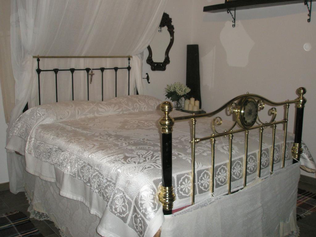 Paradise Traditional House Maroni Esterno foto